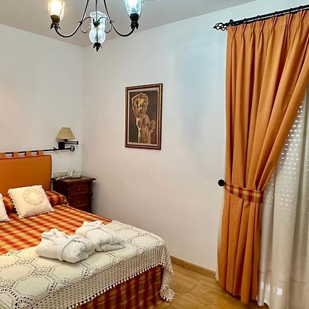 Hotel El Curro Burunchel Екстериор снимка