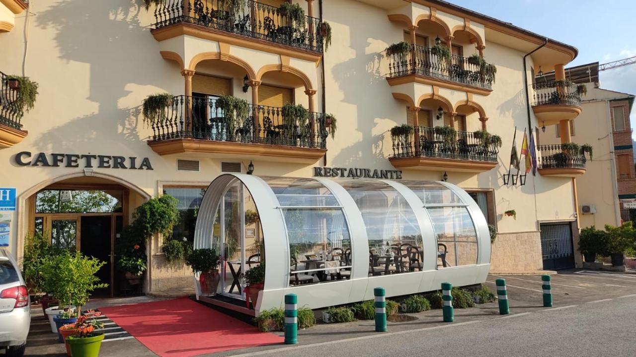 Hotel El Curro Burunchel Екстериор снимка