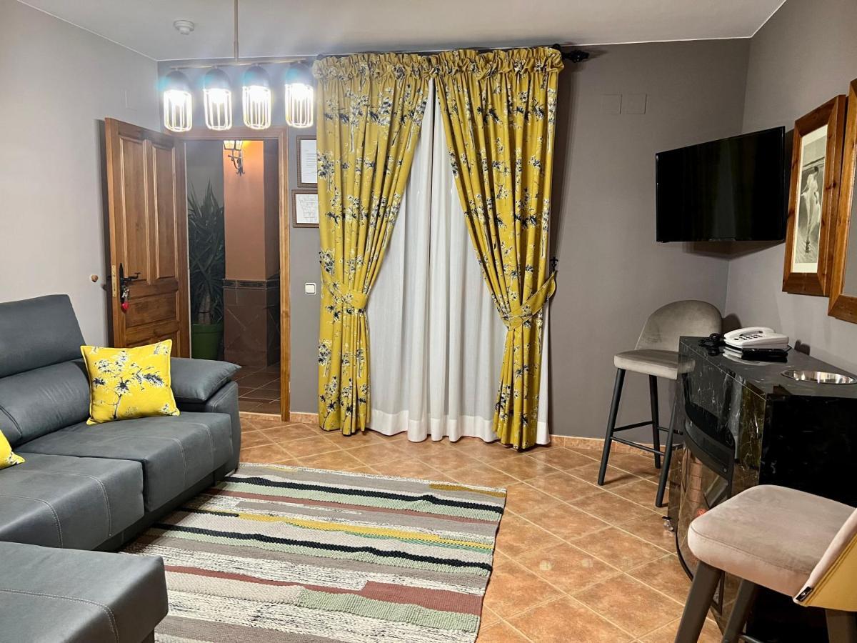 Hotel El Curro Burunchel Екстериор снимка
