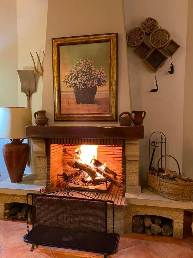 Hotel El Curro Burunchel Екстериор снимка