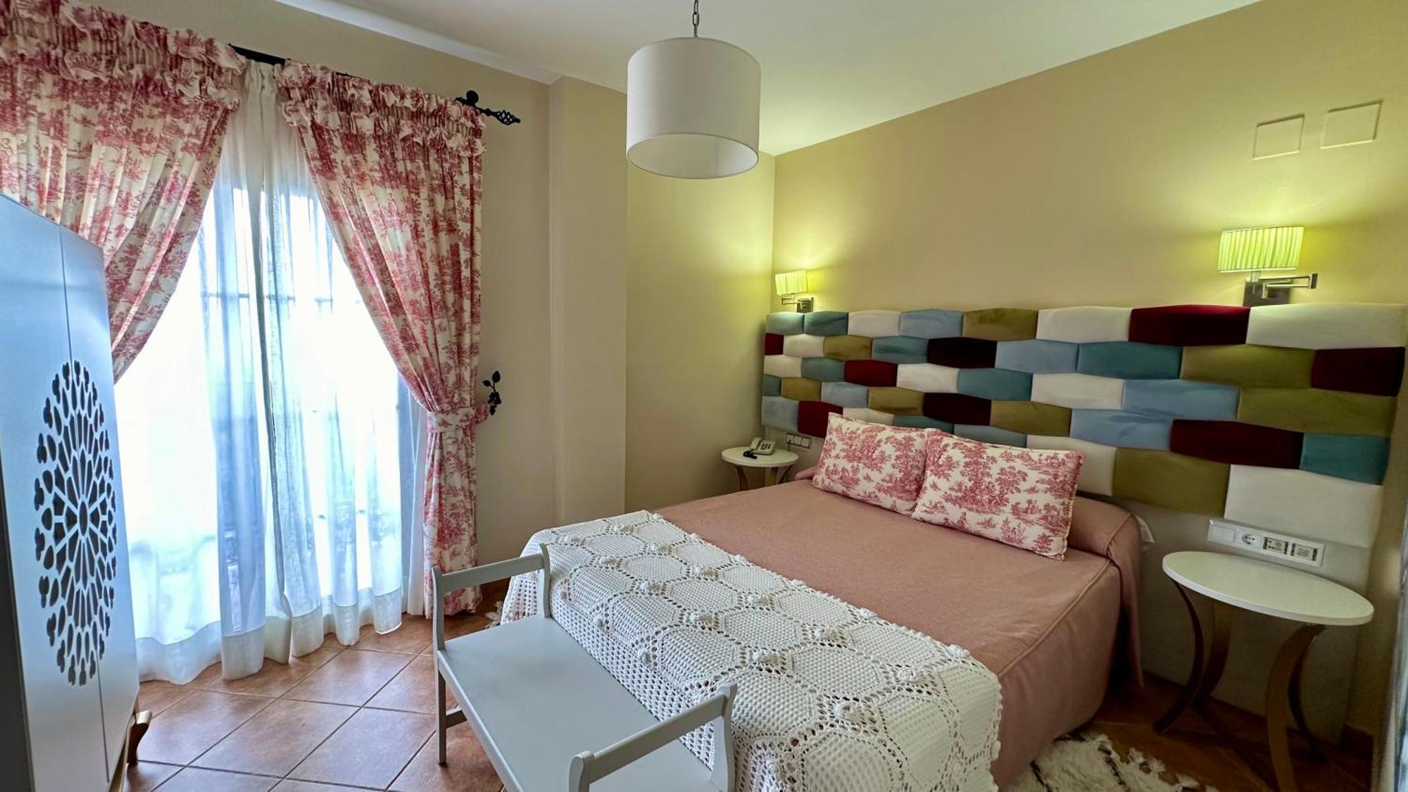 Hotel El Curro Burunchel Екстериор снимка