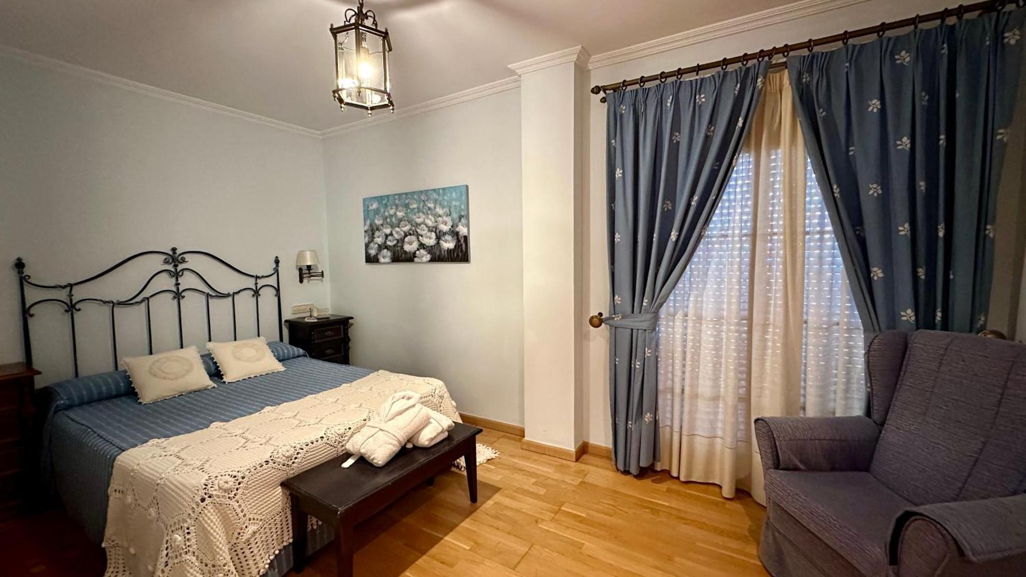 Hotel El Curro Burunchel Екстериор снимка