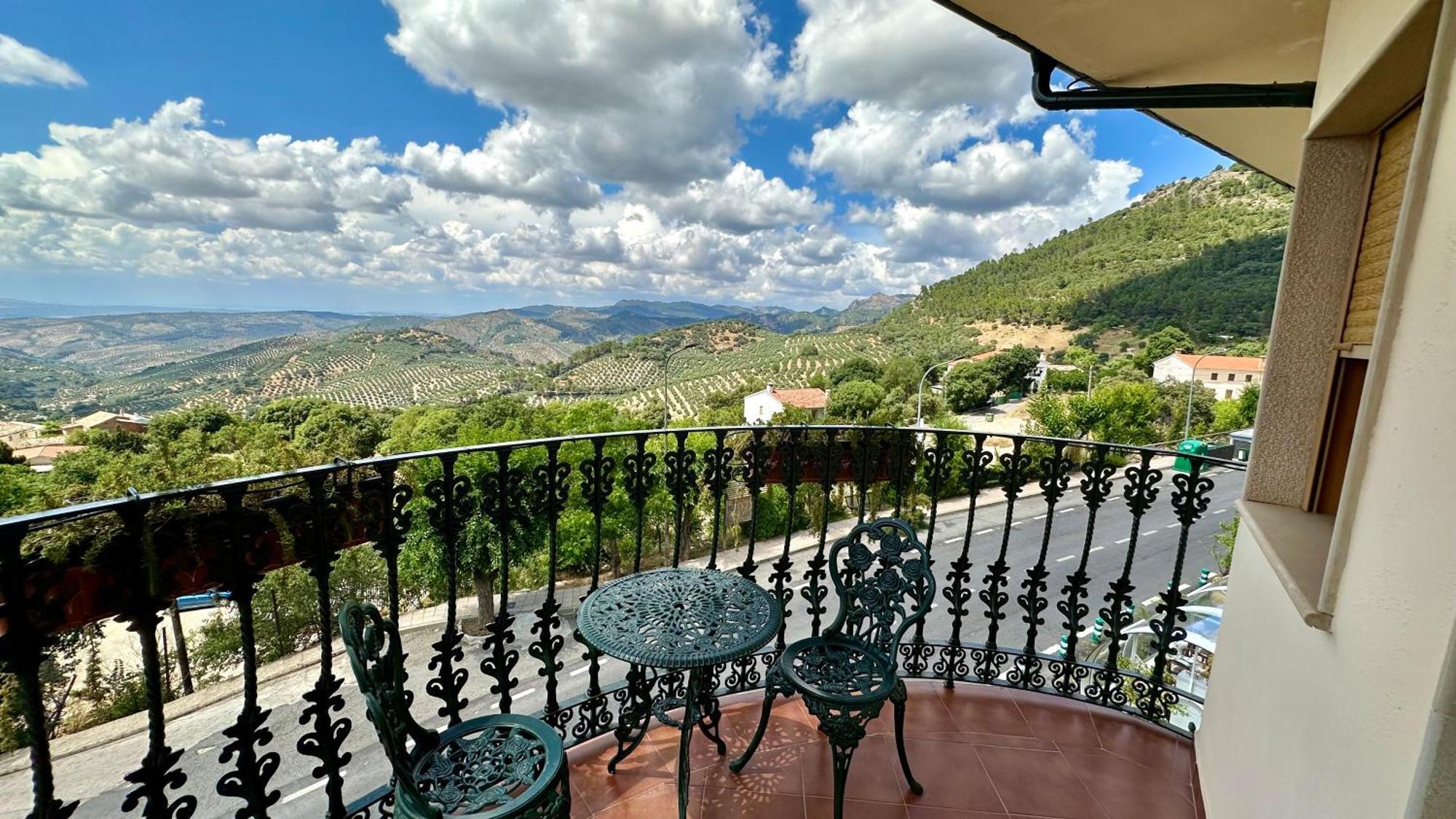 Hotel El Curro Burunchel Екстериор снимка