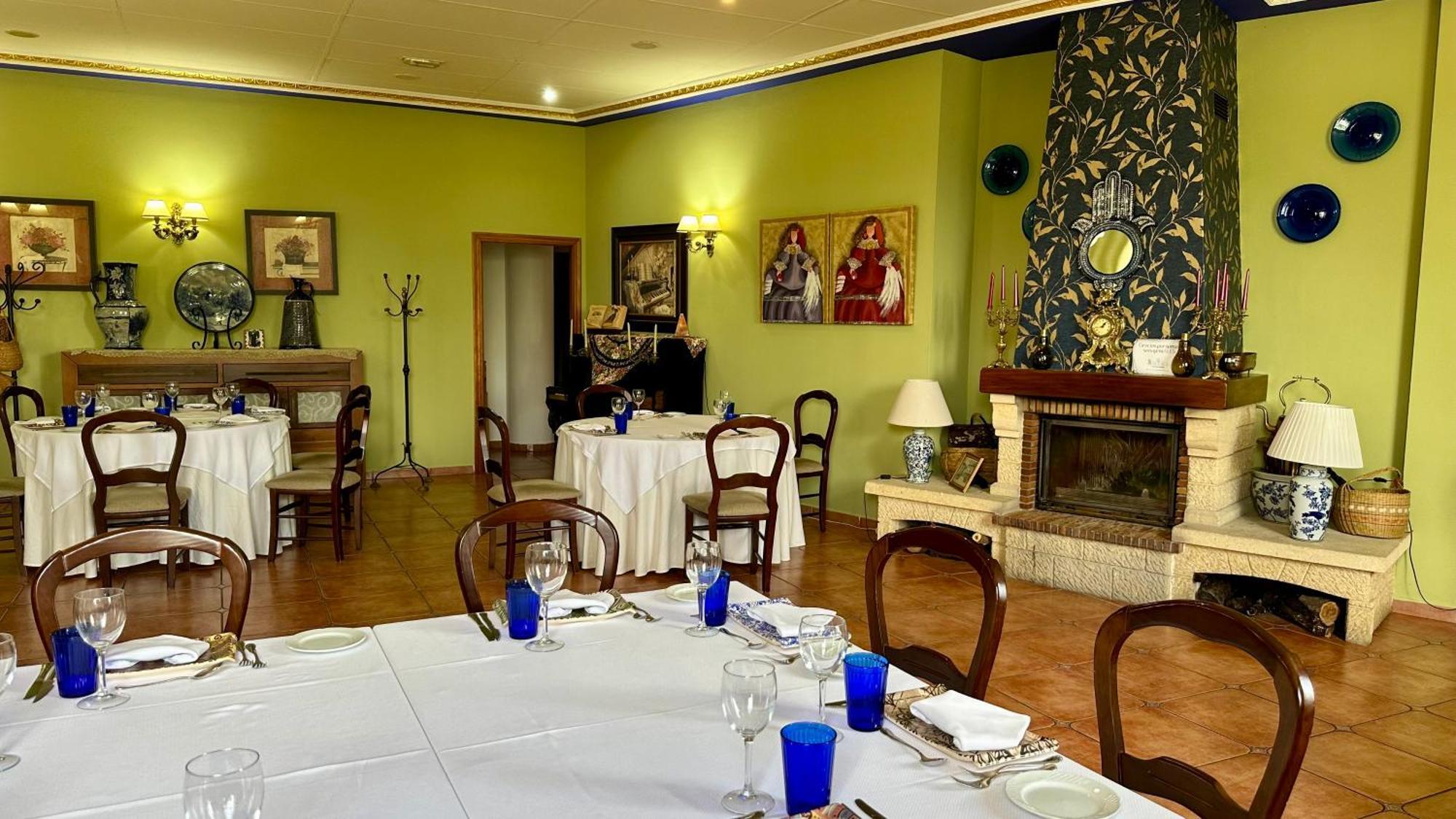 Hotel El Curro Burunchel Екстериор снимка