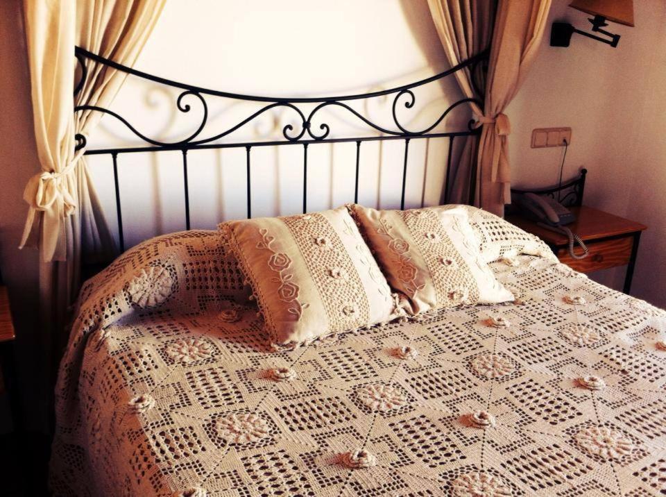 Hotel El Curro Burunchel Стая снимка